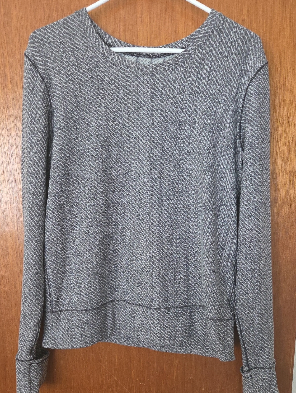 Women's Lululemon Heathered Gray Crewneck Long Sleeved Shirt